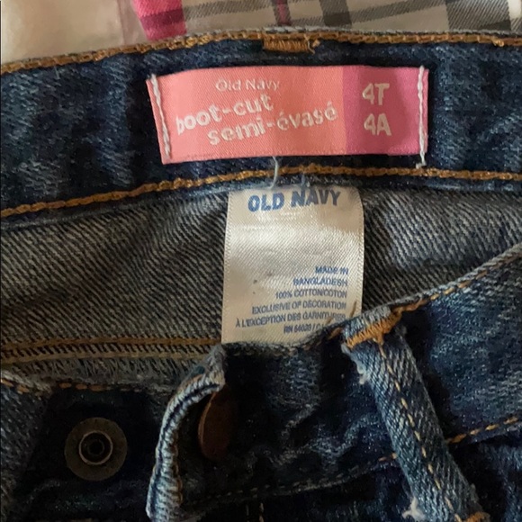 4T bundle.  2 shirts/2 pairs of jeans - Picture 8 of 9